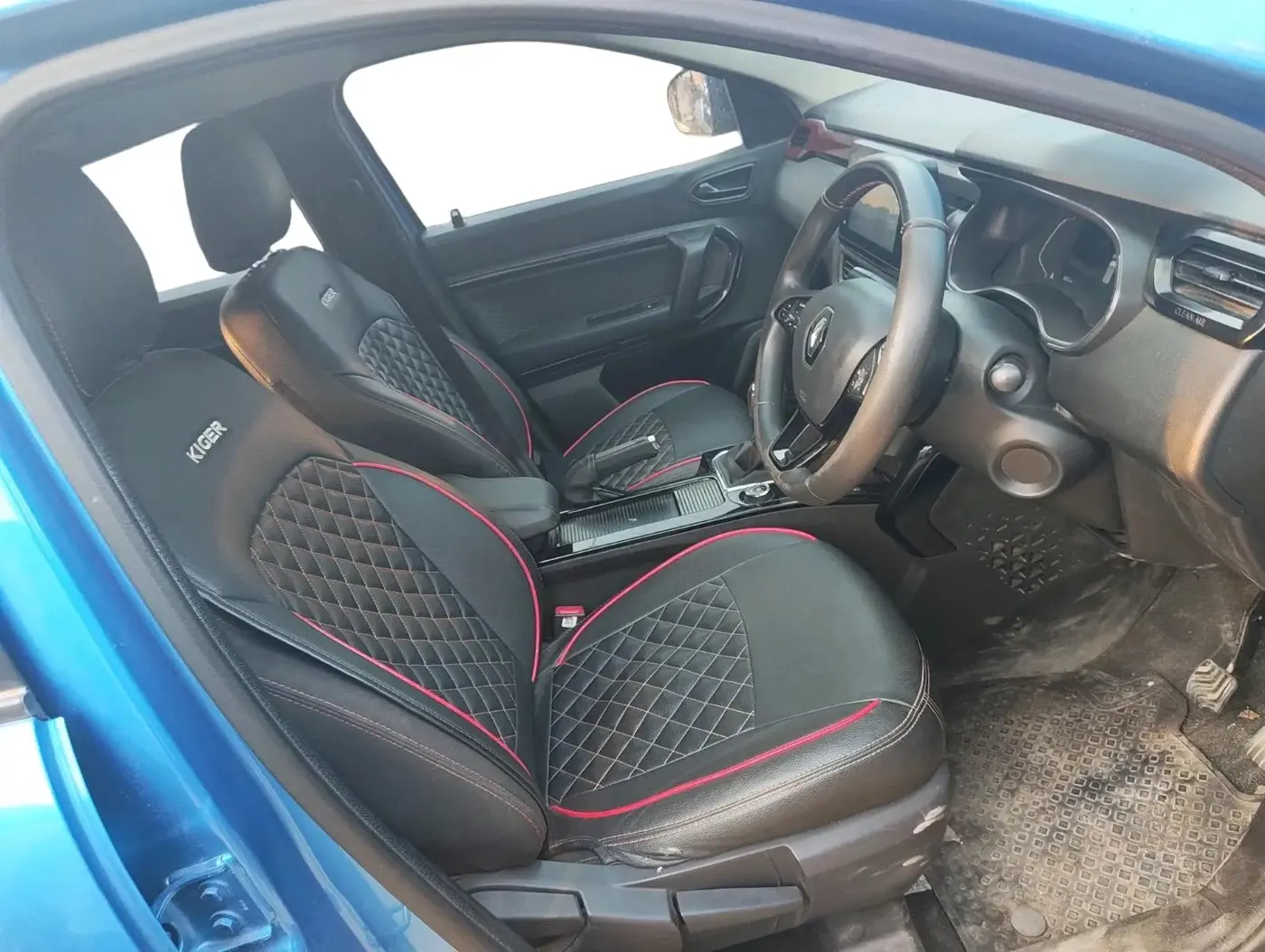 2023 Renault Kiger RXZ AMT, Petrol, Automatic, 18,024 km, interior