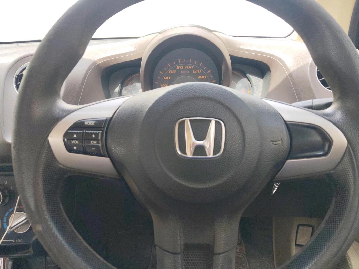 2013 Honda Amaze 1.5L I-DTEC S, Diesel, Manual, 1,00,126 km, interior