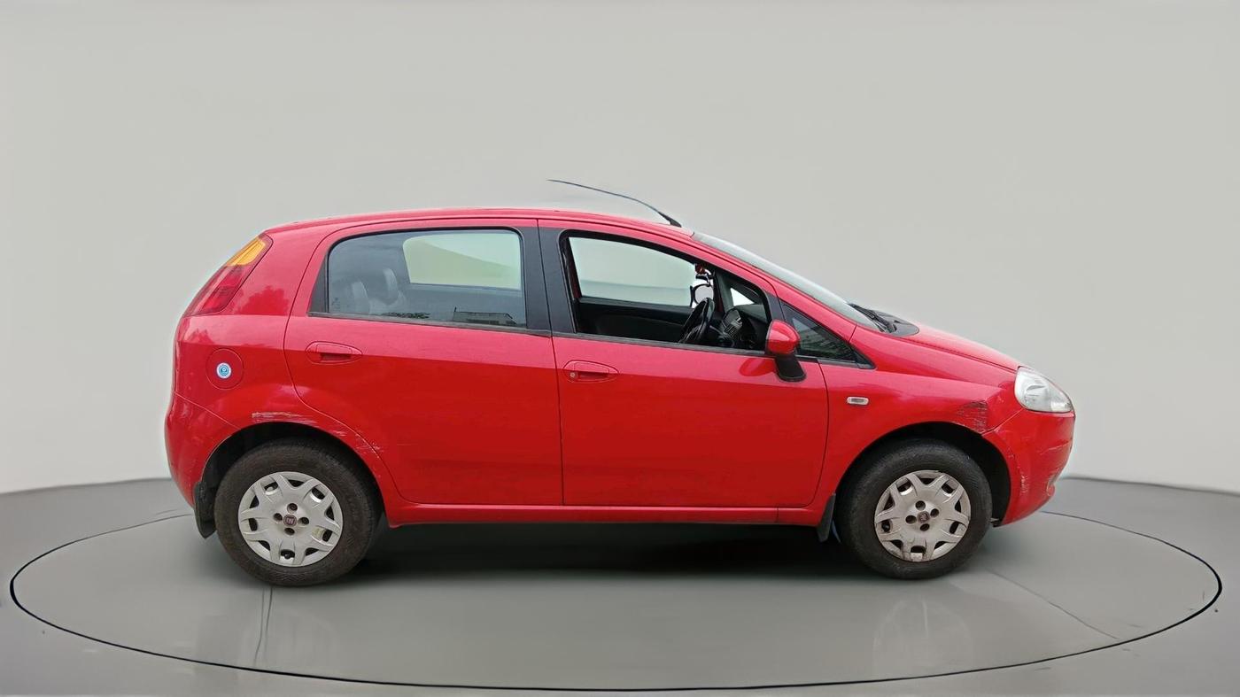 2014 Fiat Grand Punto DYNAMIC 1.3, Diesel, Manual, 1,11,254 km, exterior