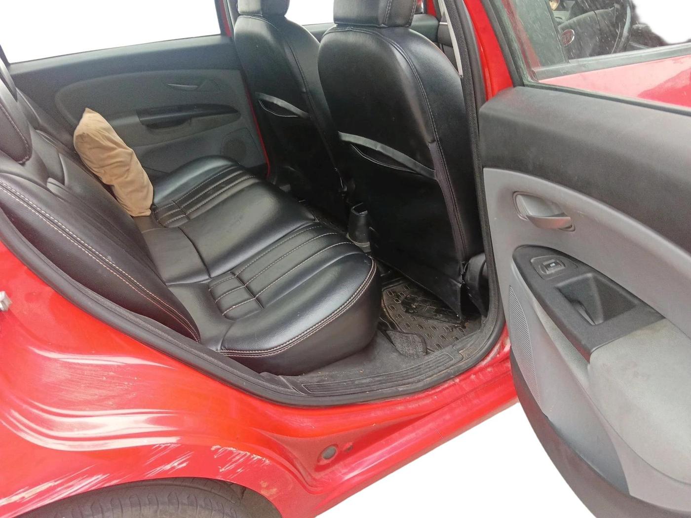 2014 Fiat Grand Punto DYNAMIC 1.3, Diesel, Manual, 1,11,254 km, interior