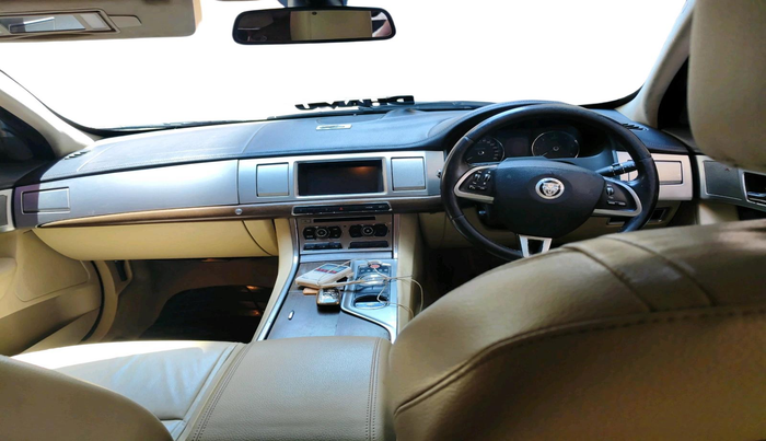 2013 Jaguar XF 2.2 DIESEL, Diesel, Automatic, 1,18,067 km, interior