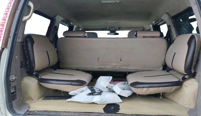 2009 Mahindra Scorpio VLX 2WD, Diesel, Manual, 1,41,371 km, interior