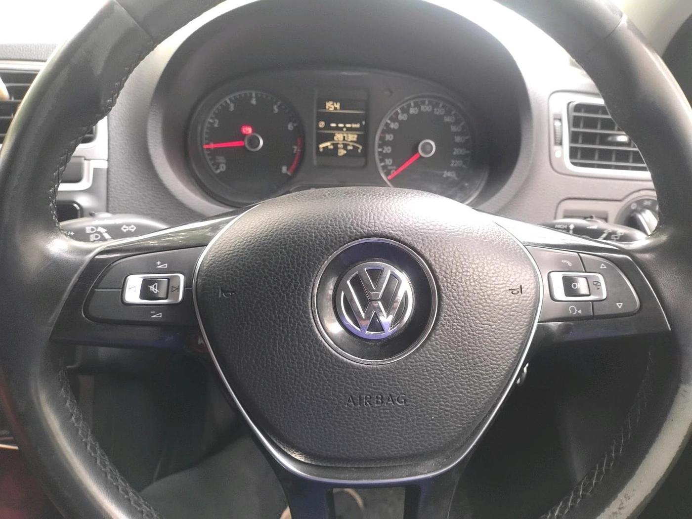 2018 Volkswagen Polo HIGHLINE PLUS 1.0 16 ALLOY, Petrol, Manual, 59,960 km, interior