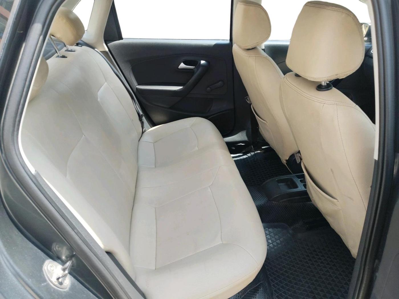2018 Volkswagen Ameo TRENDLINE 1.0L, Petrol, Manual, 79,628 km, interior