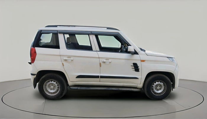 2017 Mahindra TUV300 T8, Diesel, Manual, 1,03,526 km, exterior