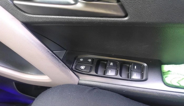 2016 Hyundai Creta SX PLUS 1.6 PETROL, Petrol, Manual, 64,500 km, interior