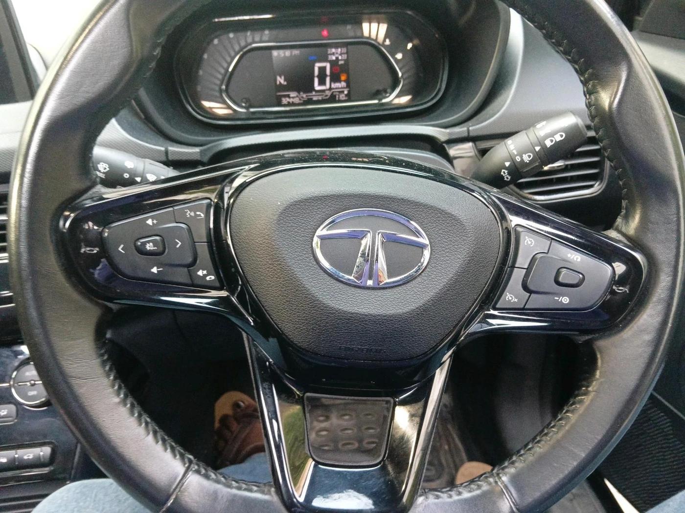 2022 Tata NEXON XZA PLUS (PREMIUM) PETROL DARK EDITION, Petrol, Automatic, 32,599 km, interior