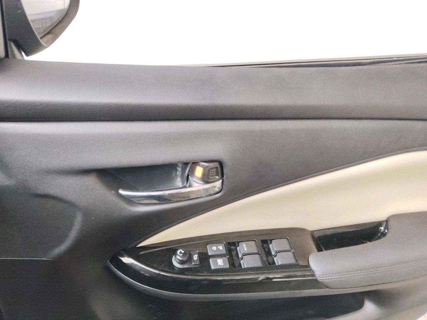 2025 Toyota Glanza G, Petrol, Manual, 3,001 km, interior