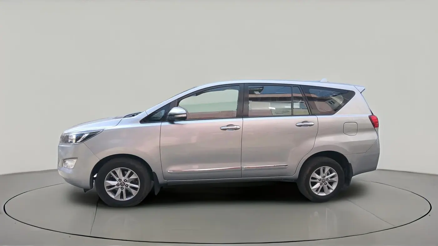 2017 Toyota Innova Crysta 2.4 GX 7 STR, Diesel, Manual, 1,14,552 km, exterior