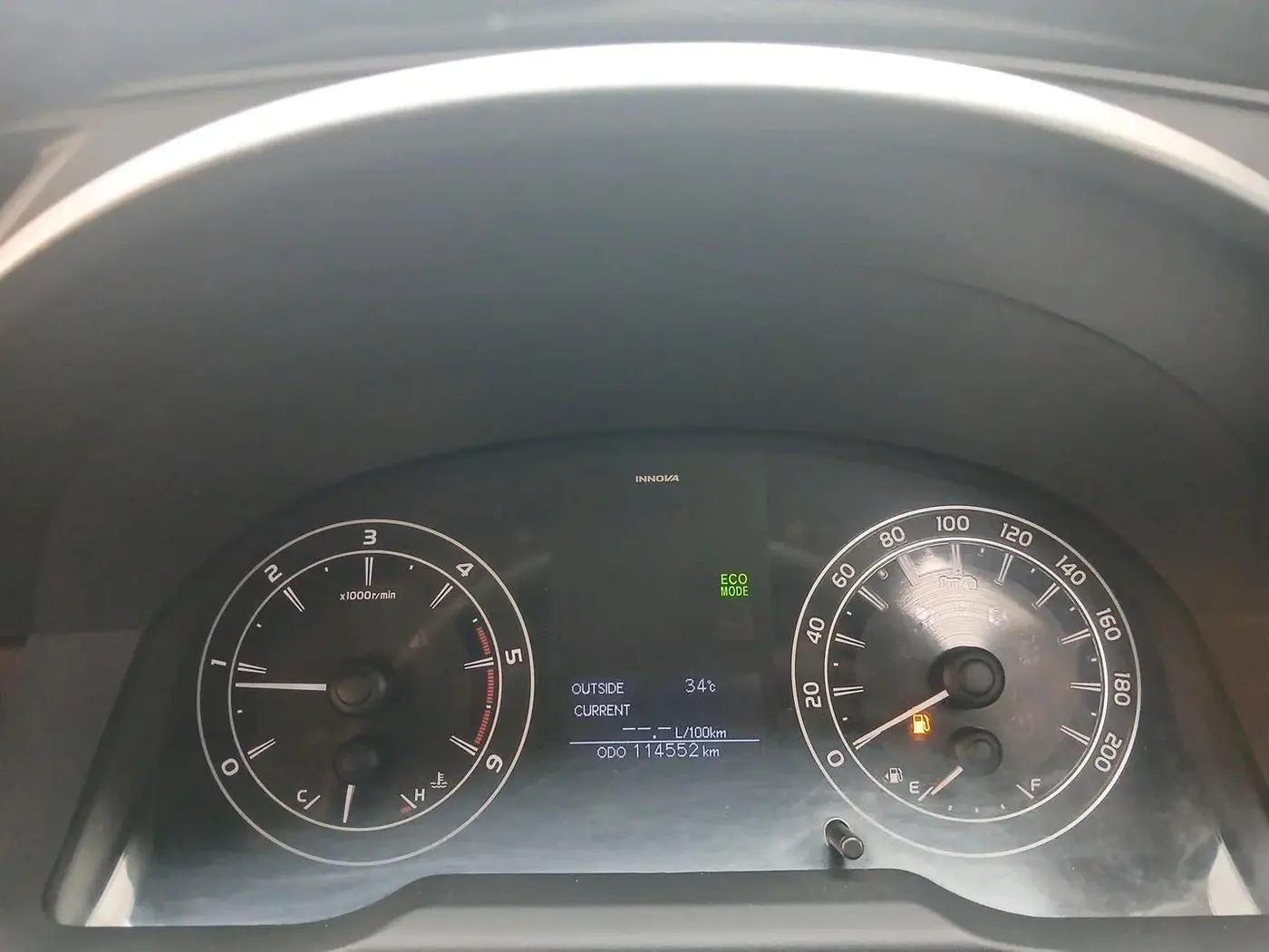 2017 Toyota Innova Crysta 2.4 GX 7 STR, Diesel, Manual, 1,14,552 km, interior