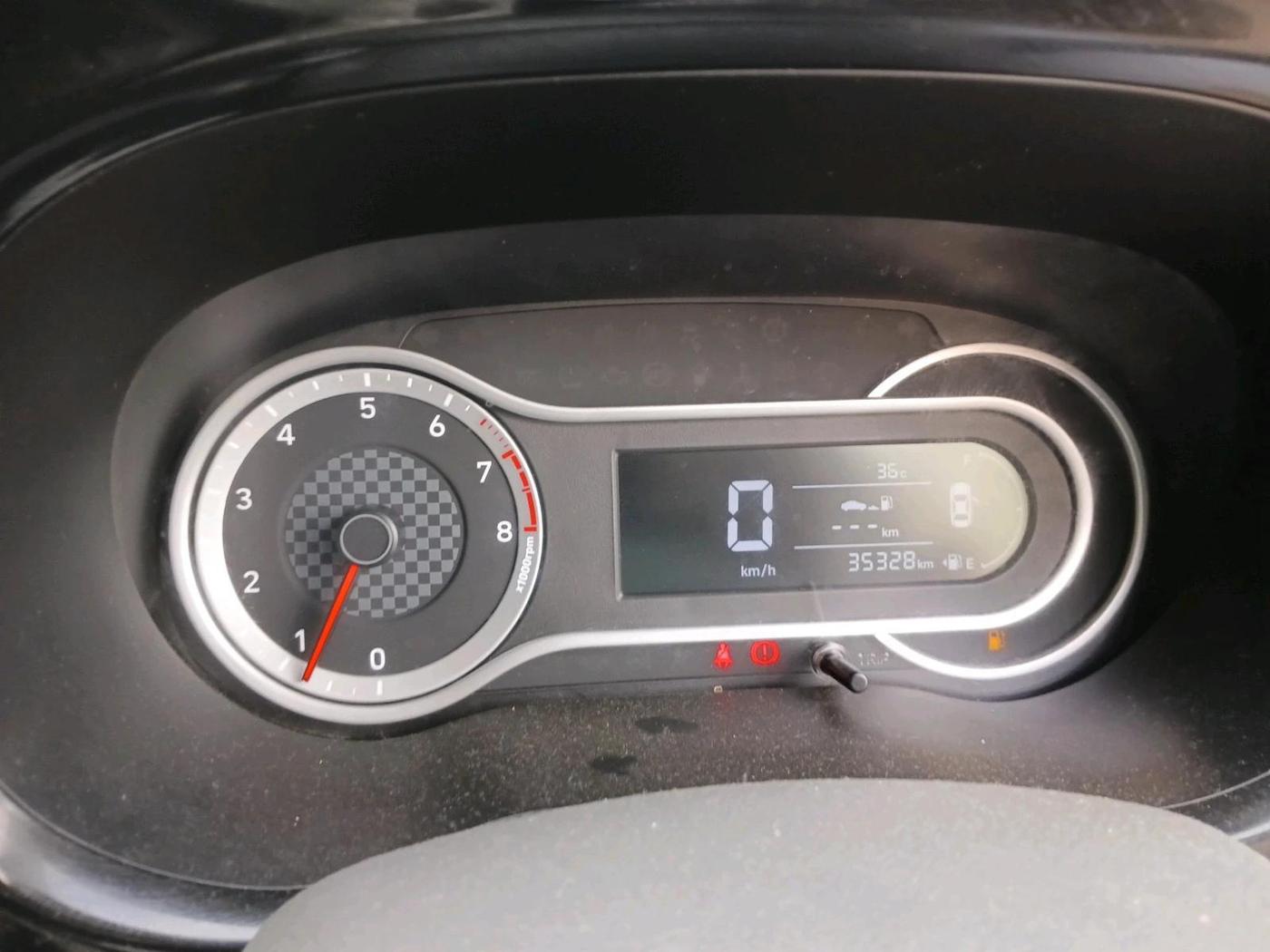 2022 Hyundai GRAND I10 NIOS ASTA 1.2 KAPPA VTVT, Petrol, Manual, 35,328 km, interior