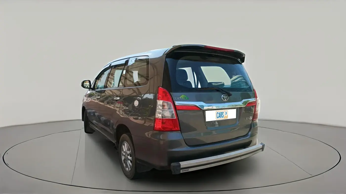 2014 Toyota Innova 2.5 VX 7 STR, Diesel, Manual, 1,26,042 km, exterior
