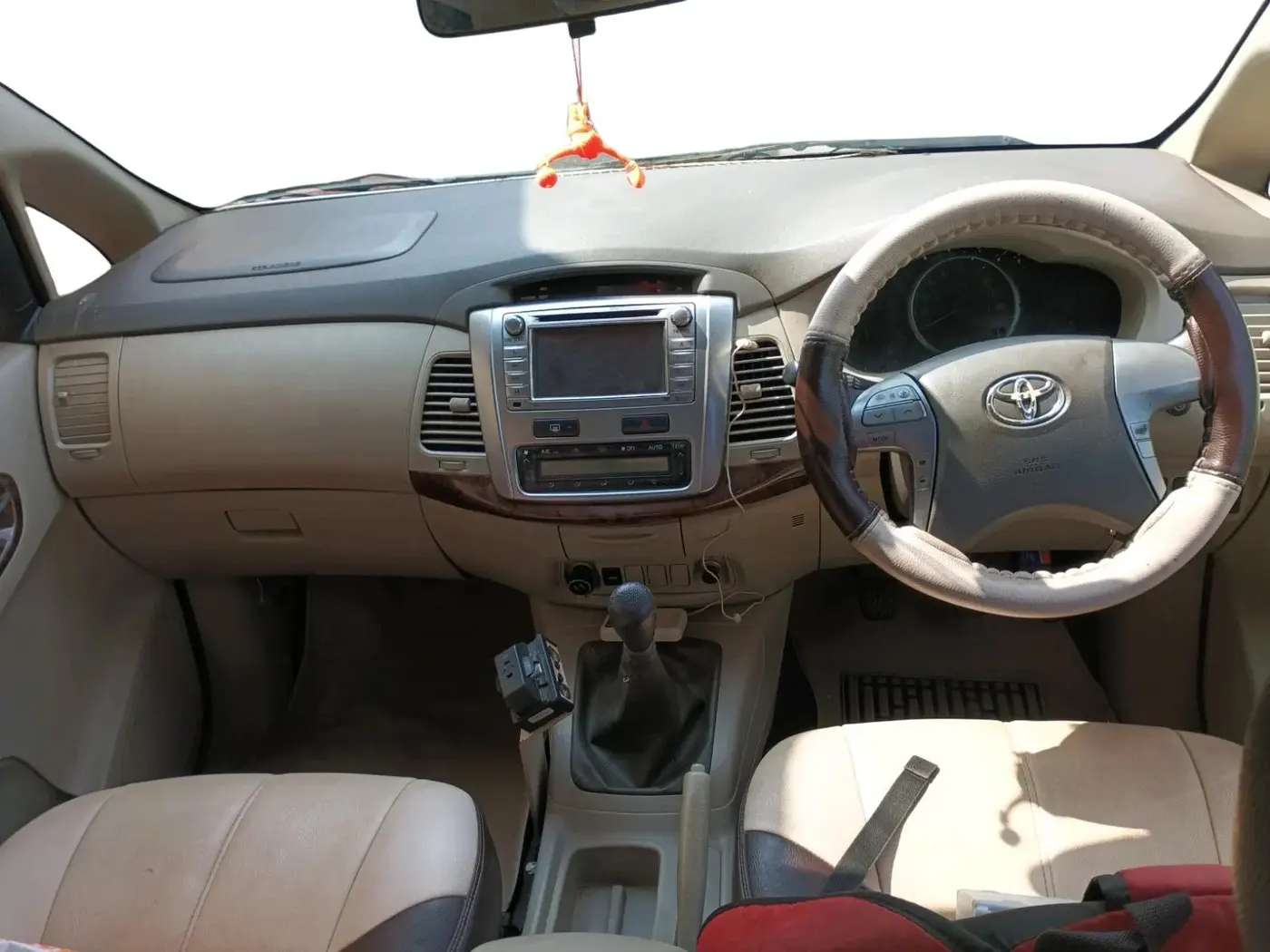 2014 Toyota Innova 2.5 VX 7 STR, Diesel, Manual, 1,26,042 km, interior