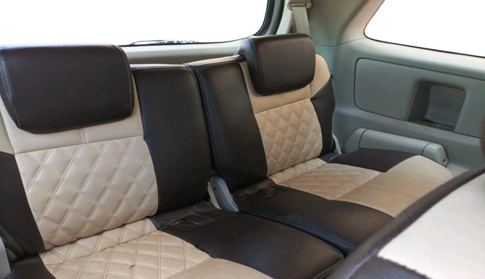 2014 Toyota Innova 2.5 VX 7 STR, Diesel, Manual, 1,26,042 km, interior