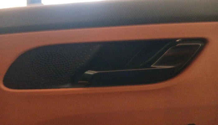 2022 Tata ALTROZ XT PETROL, Petrol, Manual, 21,633 km, interior