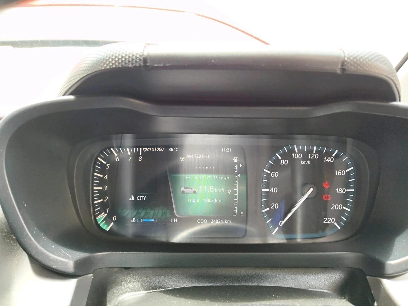 2023 Tata ALTROZ  XZ Plus (O) (S), Petrol, Manual, 24,034 km, interior