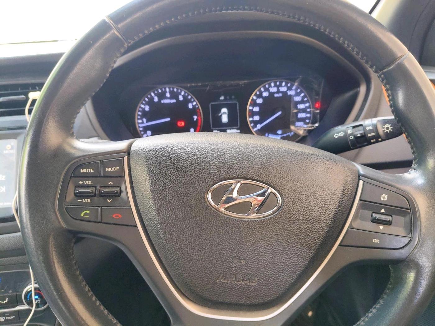 2018 Hyundai i20 Active 1.2 SX, Petrol, Manual, 39,482 km, interior