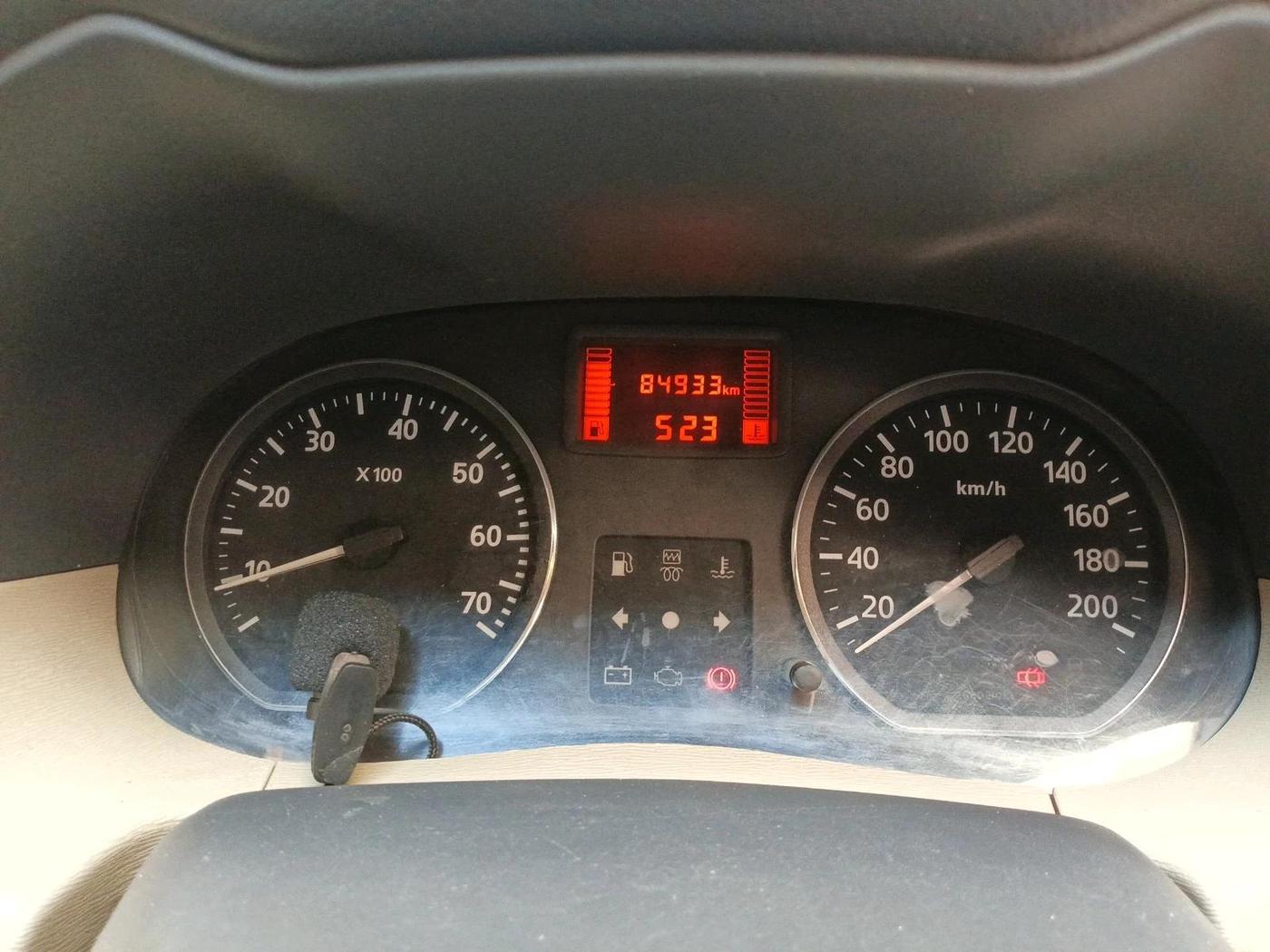 2014 Nissan Terrano XL (D), Diesel, Manual, 84,933 km, interior