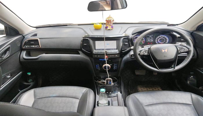 2023 Mahindra XUV400 EL 7.2 KW, Electric, Automatic, 32,496 km, interior