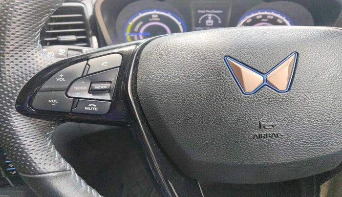 2023 Mahindra XUV400 EL 7.2 KW, Electric, Automatic, 32,496 km, interior