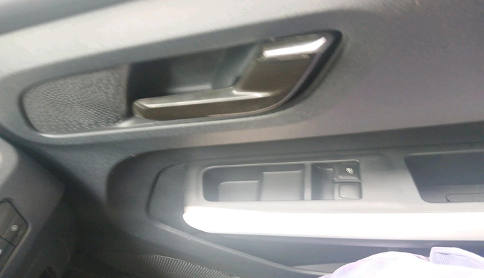 2025 Tata PUNCH PURE MT, Petrol, Manual, 4,337 km, interior