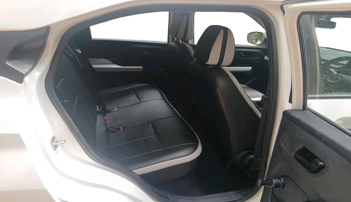 2025 Tata PUNCH PURE MT, Petrol, Manual, 4,337 km, interior