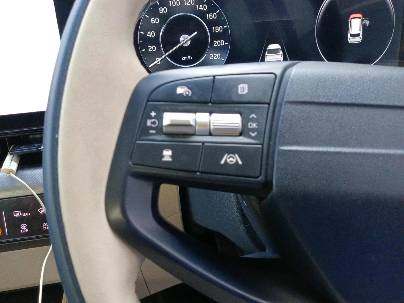 2025 KIA Carens Clavis HTX Plus 1.5 Turbo Petrol 6STR DCT, Petrol, Automatic, 10,201 km, interior