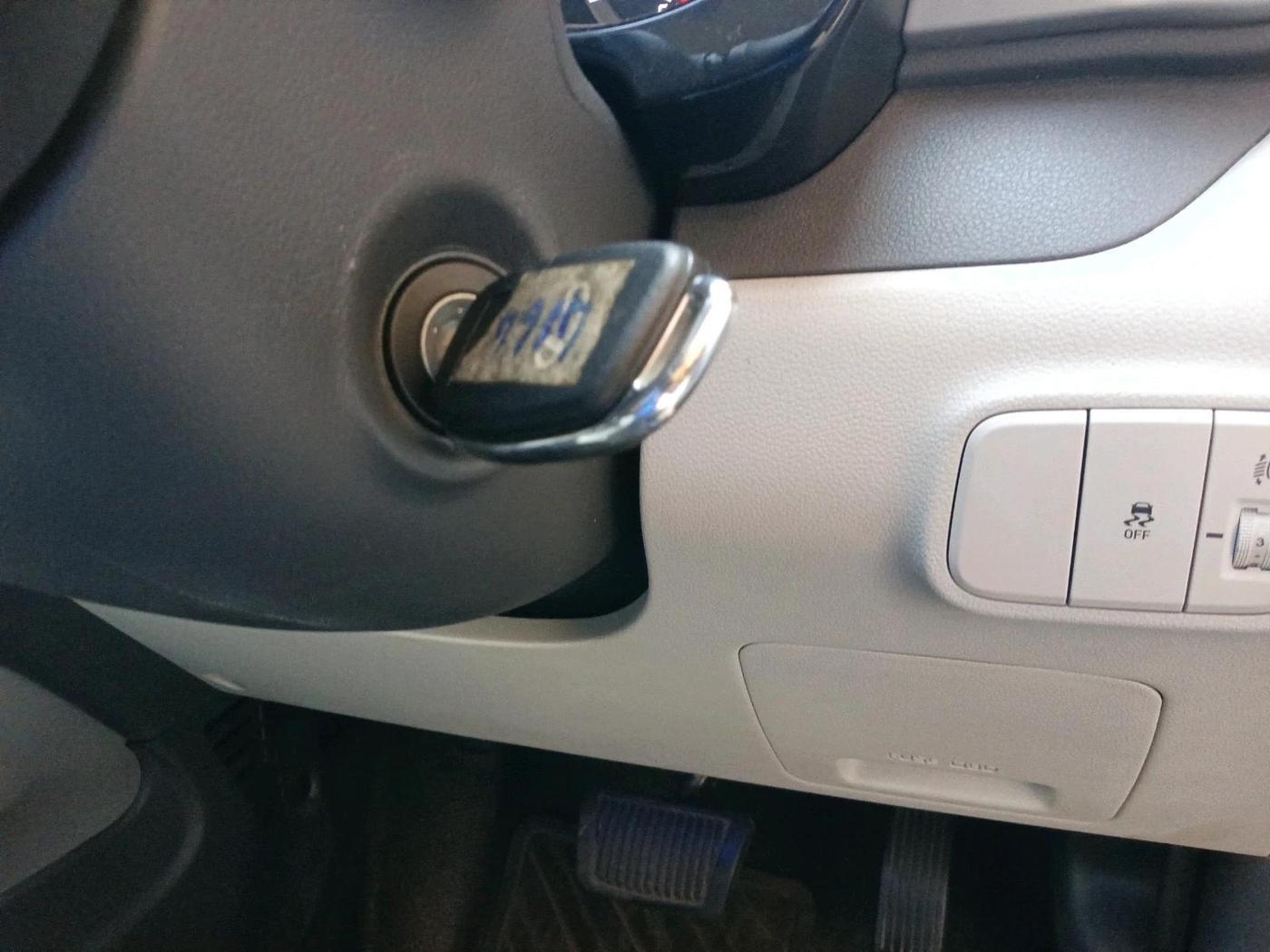2024 Hyundai GRAND I10 NIOS SPORTZ AMT 1.2 KAPPA VTVT, Petrol, Automatic, 7,175 km, interior