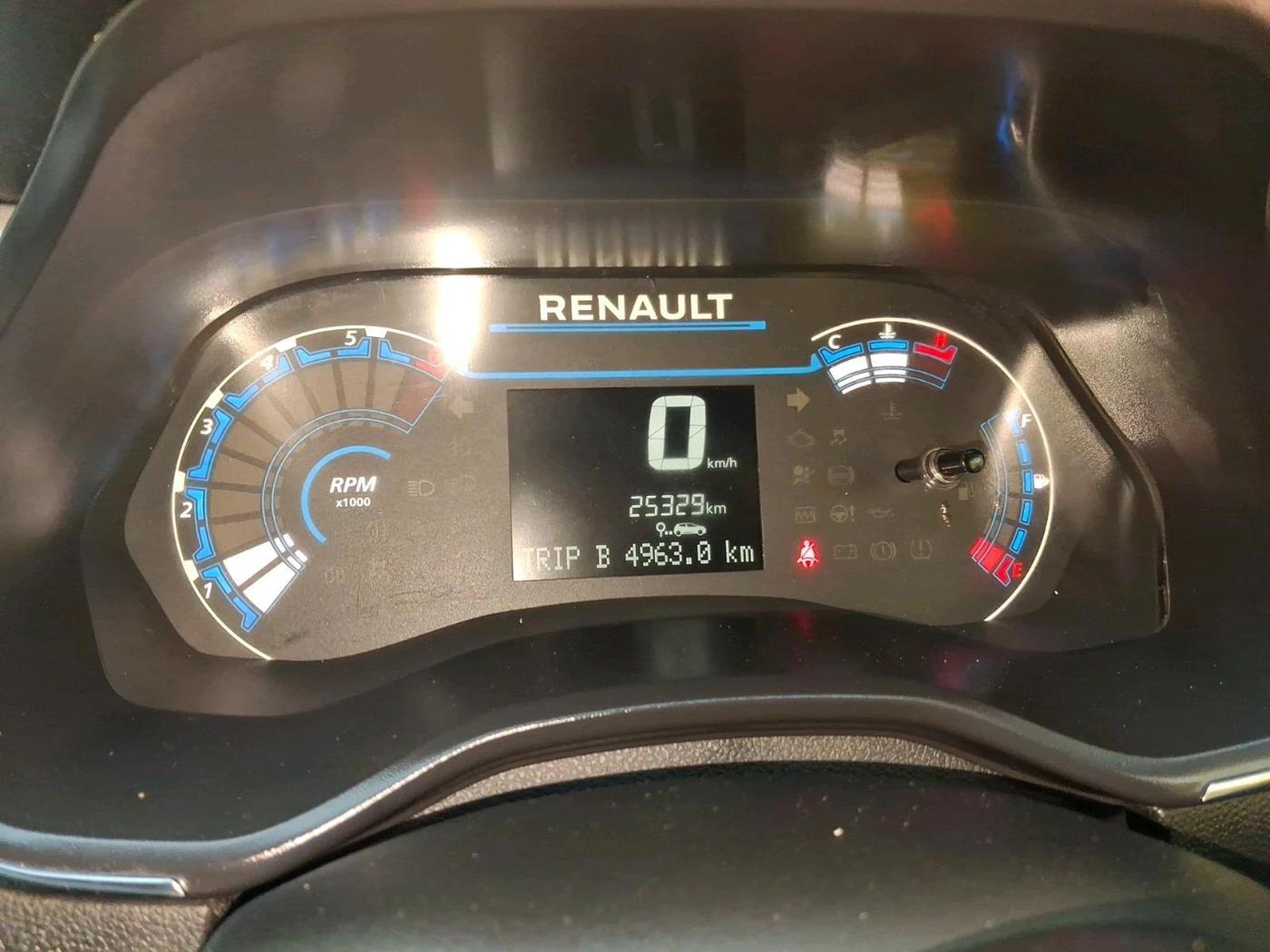 2023 Renault TRIBER RXZ, Petrol, Manual, 25,329 km, interior