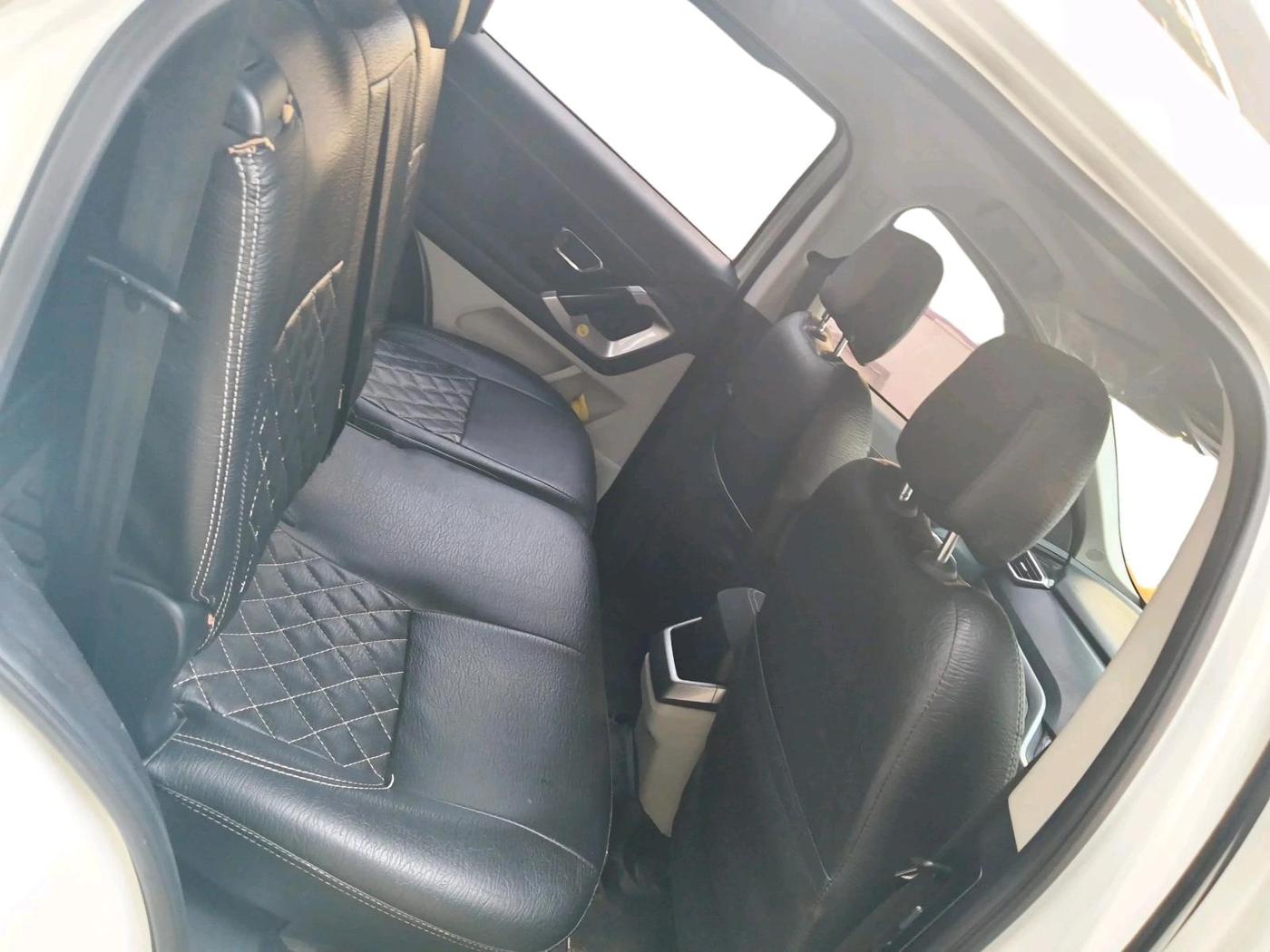 2022 Tata Safari XT PLUS, Diesel, Manual, 64,828 km, interior