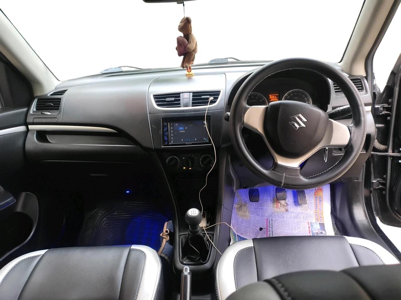 2012 Maruti Swift VXI, Petrol, Manual, 1,29,252 km, interior