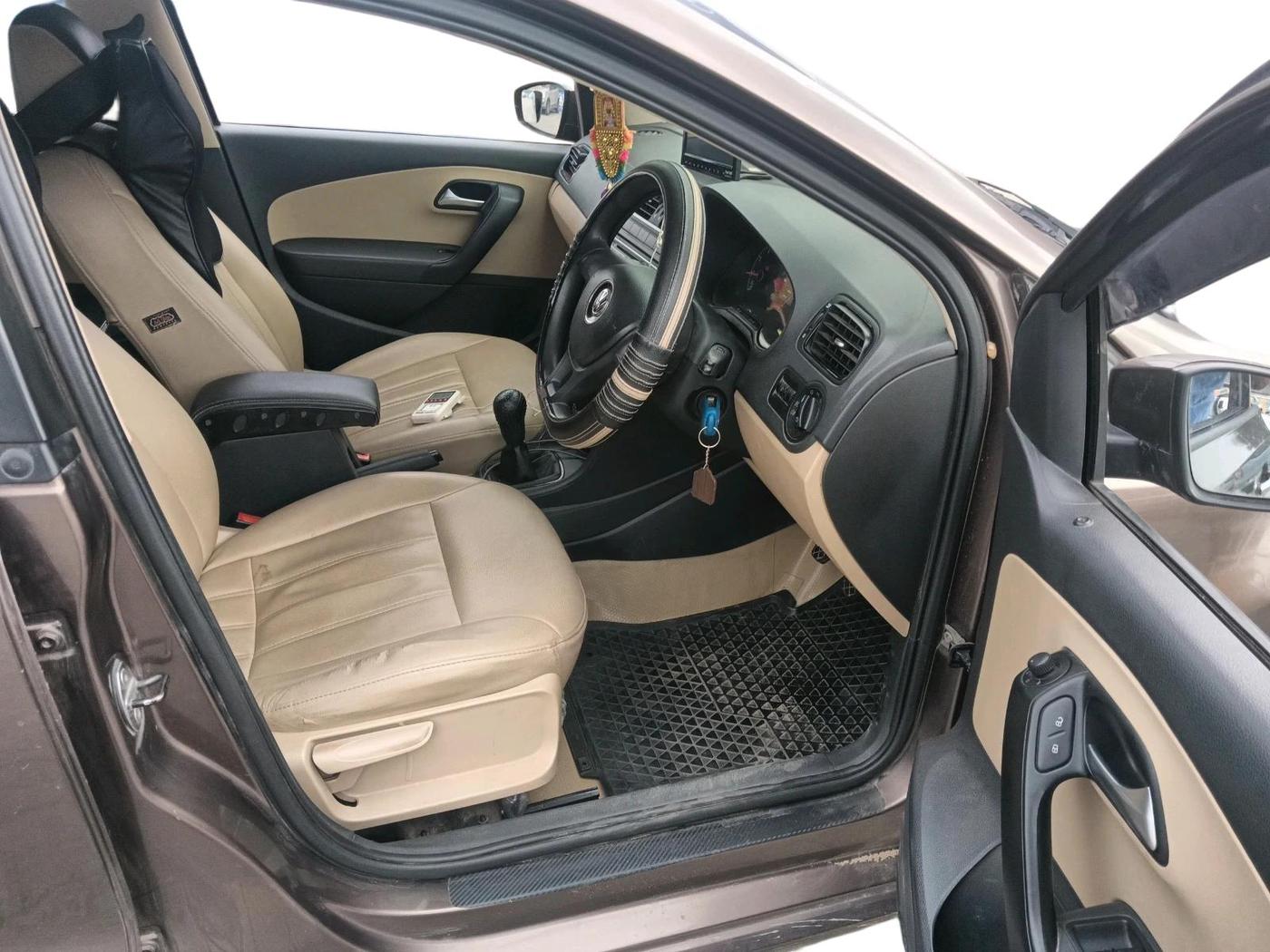 2016 Volkswagen Ameo COMFORTLINE 1.2L, Petrol, Manual, 75,112 km, interior