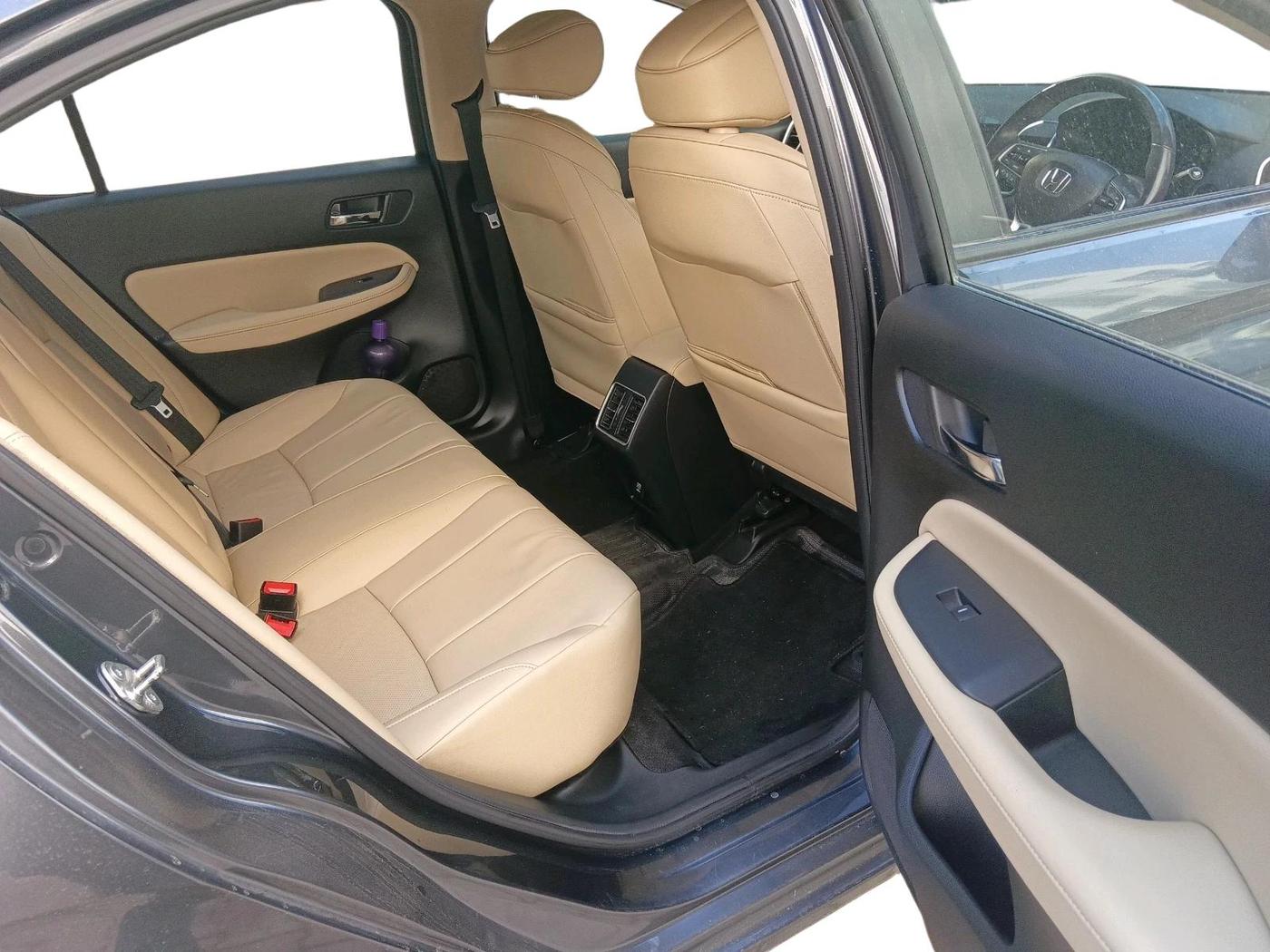 2022 Honda City 1.5L I-VTEC ZX, Petrol, Manual, 25,275 km, interior