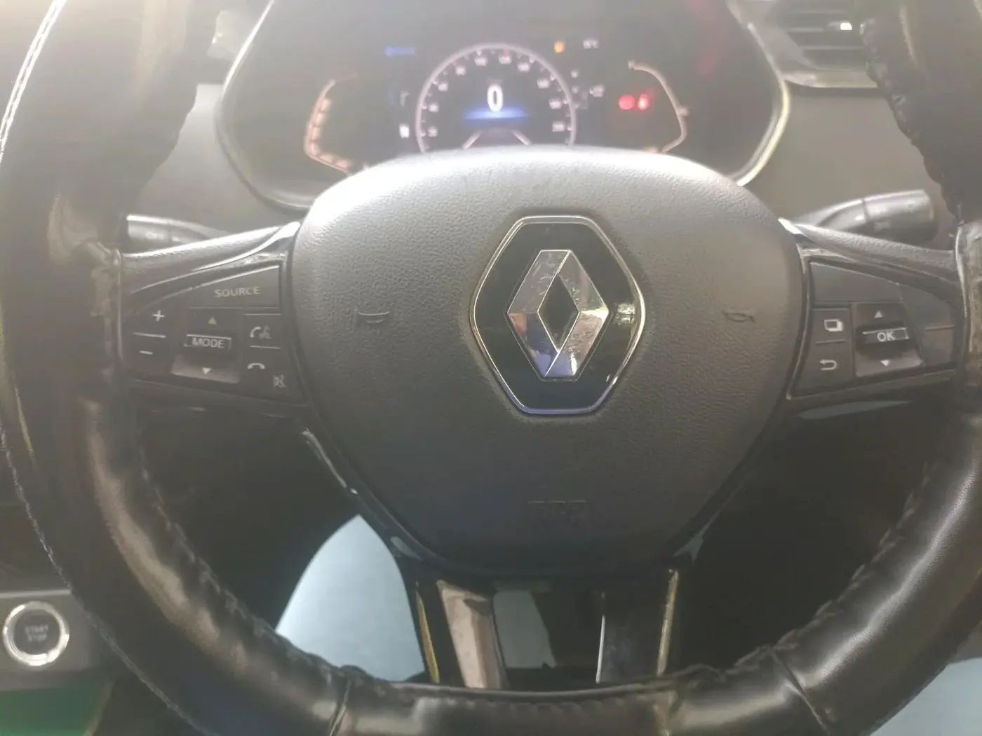 2023 Renault Kiger RXZ AMT, Petrol, Automatic, 94,577 km, interior