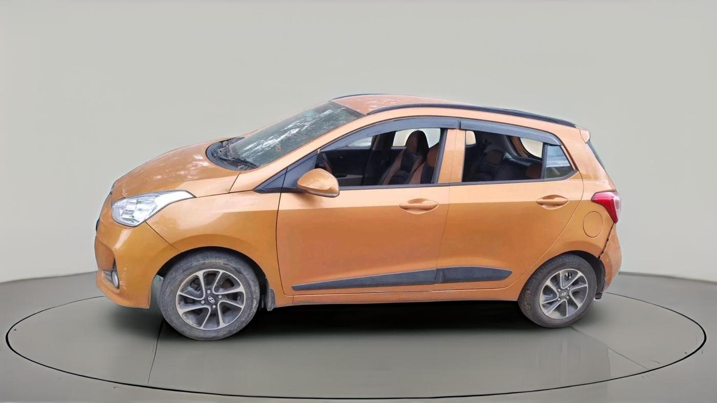 2017 Hyundai Grand i10 SPORTZ (O) AT 1.2 KAPPA VTVT, CNG, Automatic, 70,135 km, exterior