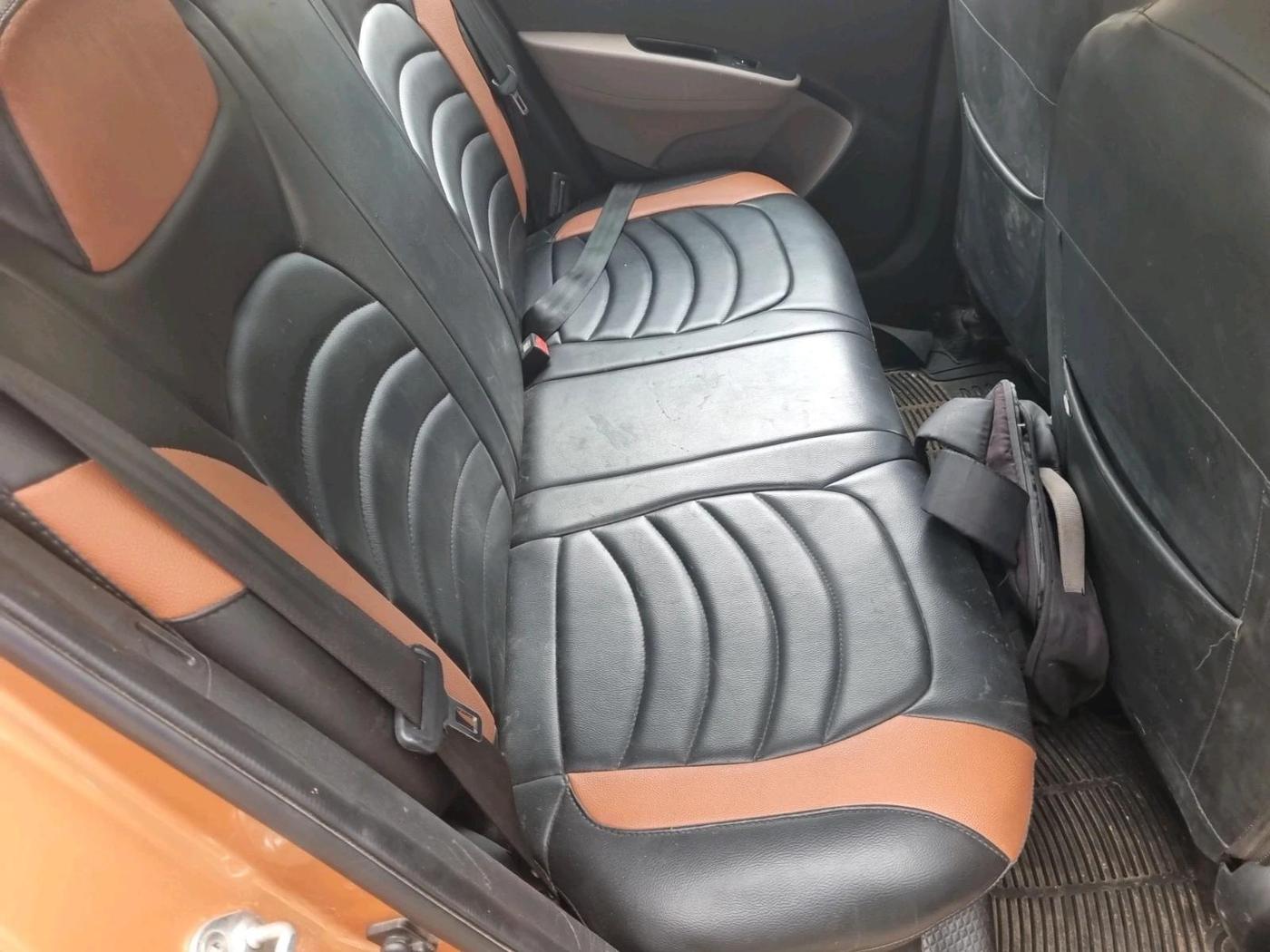 2017 Hyundai Grand i10 SPORTZ (O) AT 1.2 KAPPA VTVT, CNG, Automatic, 70,135 km, interior