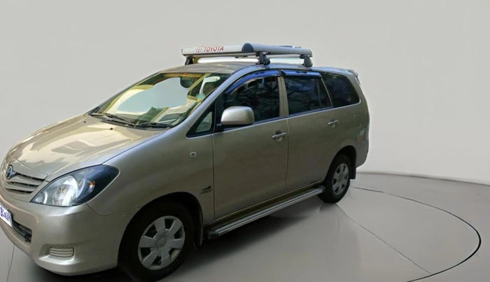 2011 Toyota Innova 2.5 G4 8 STR, Diesel, Manual, 93,959 km, exterior