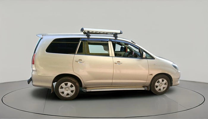 2011 Toyota Innova 2.5 G4 8 STR, Diesel, Manual, 93,959 km, exterior