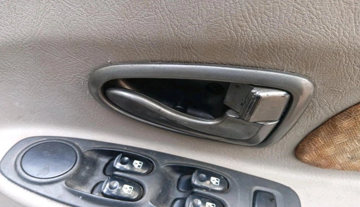 2002 Hyundai Accent GLE, Petrol, Manual, 1,15,498 km, interior