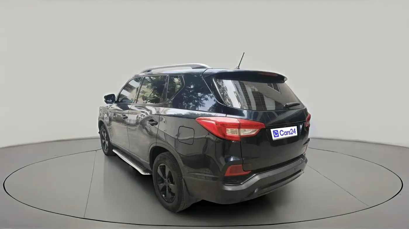 2022 Mahindra ALTURAS G4 2WD AT, Diesel, Automatic, 64,694 km, exterior