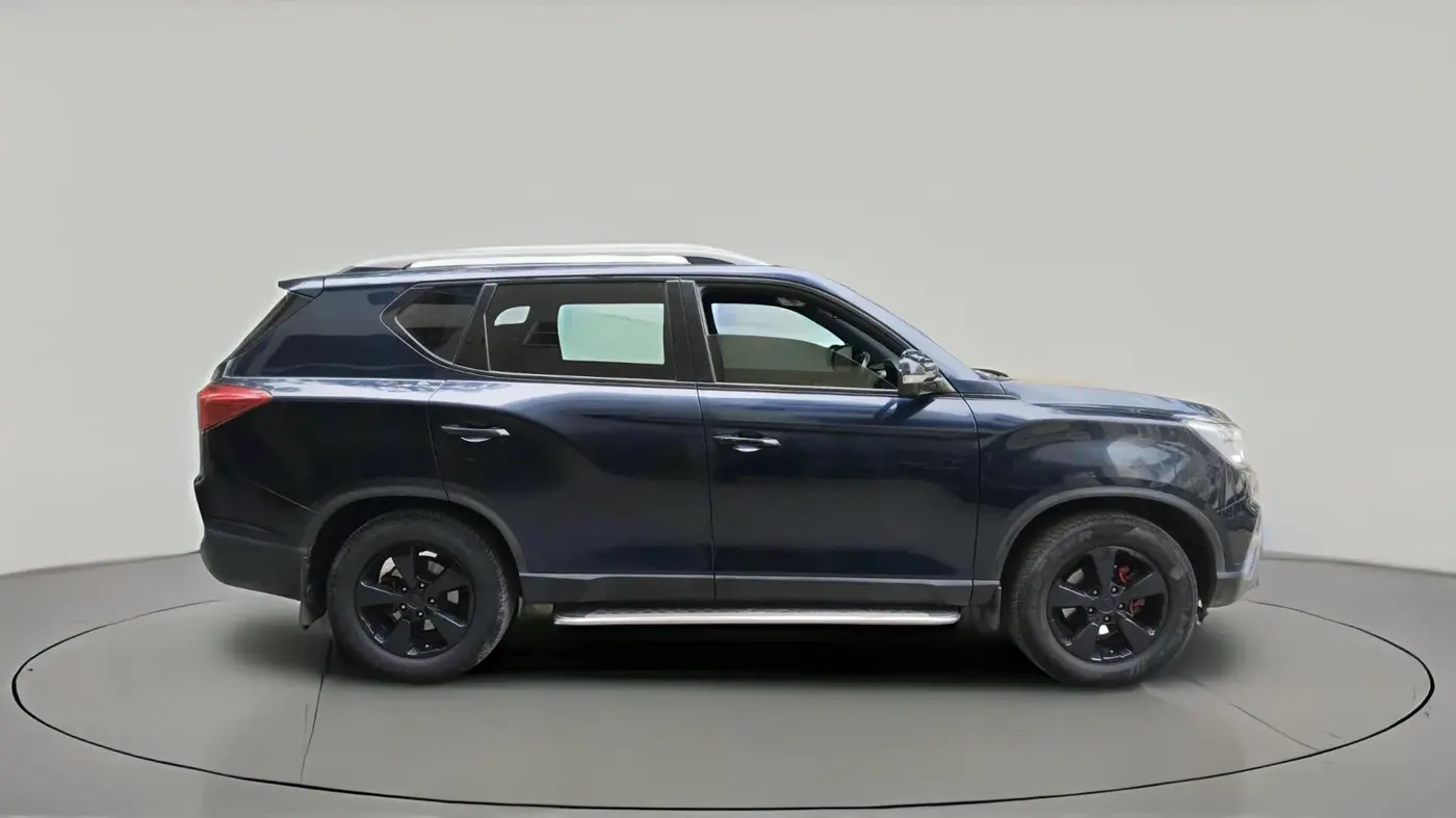2022 Mahindra ALTURAS G4 2WD AT, Diesel, Automatic, 64,694 km, exterior
