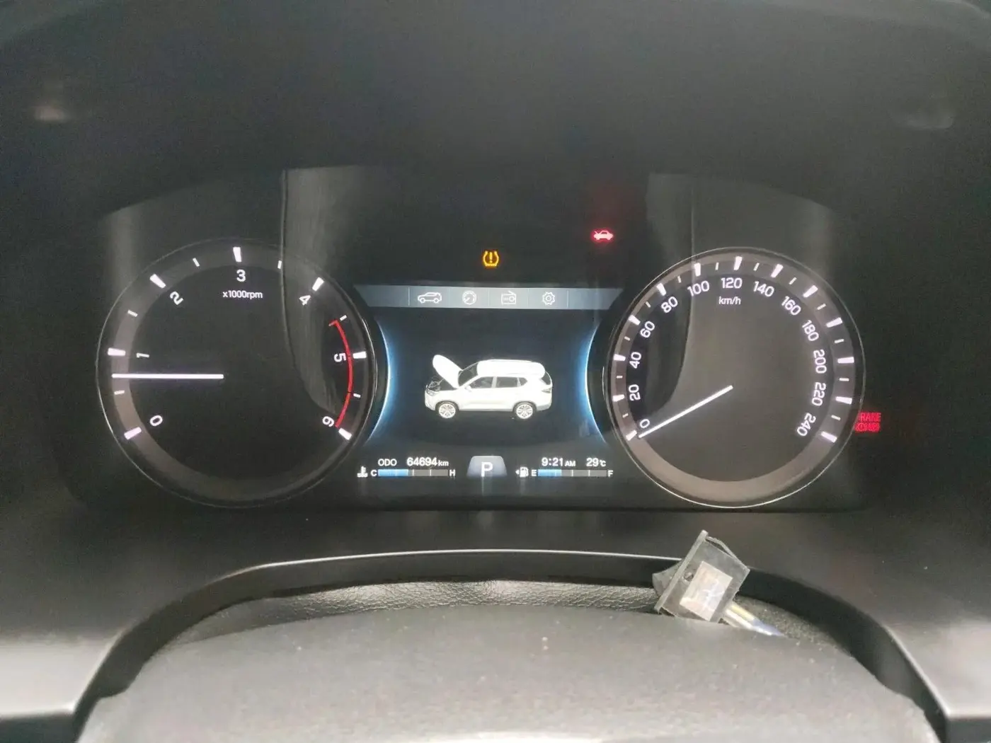 2022 Mahindra ALTURAS G4 2WD AT, Diesel, Automatic, 64,694 km, interior