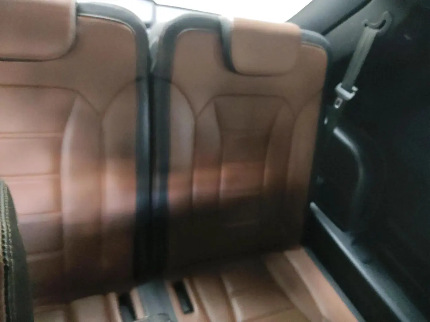 2022 Mahindra ALTURAS G4 2WD AT, Diesel, Automatic, 64,694 km, interior