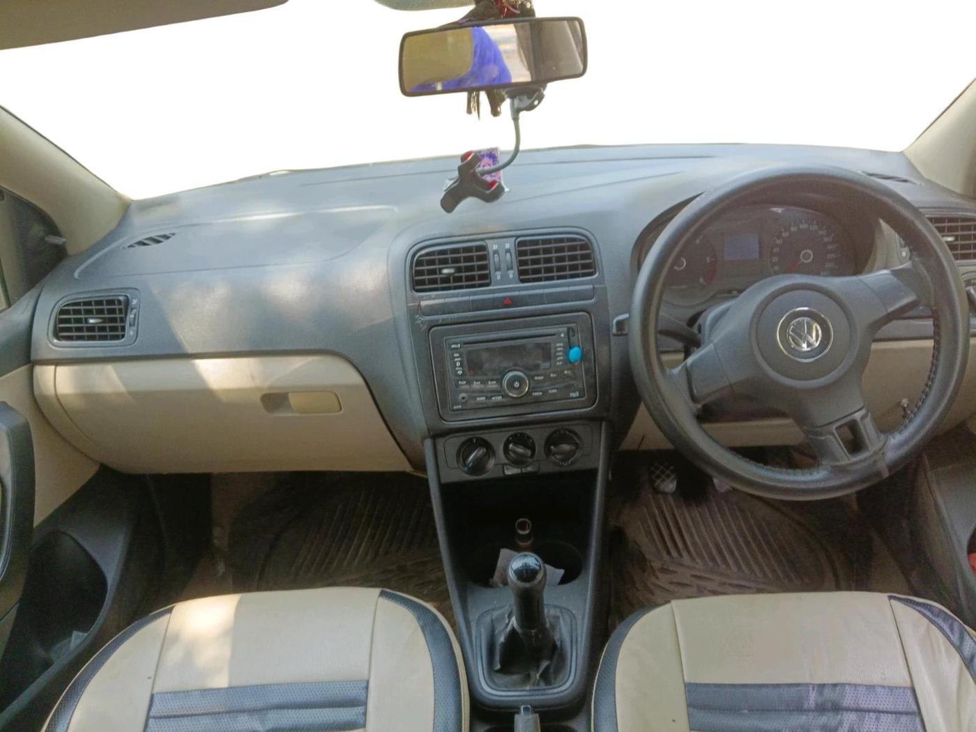 2012 Volkswagen Polo TRENDLINE 1.2L DIESEL, Diesel, Manual, 1,06,000 km, interior