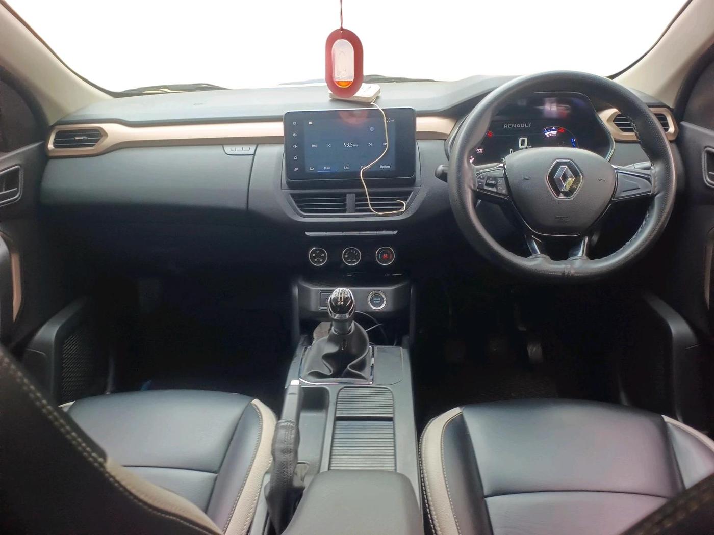 2023 Renault Kiger RXT MT, Petrol, Manual, 24,964 km, interior