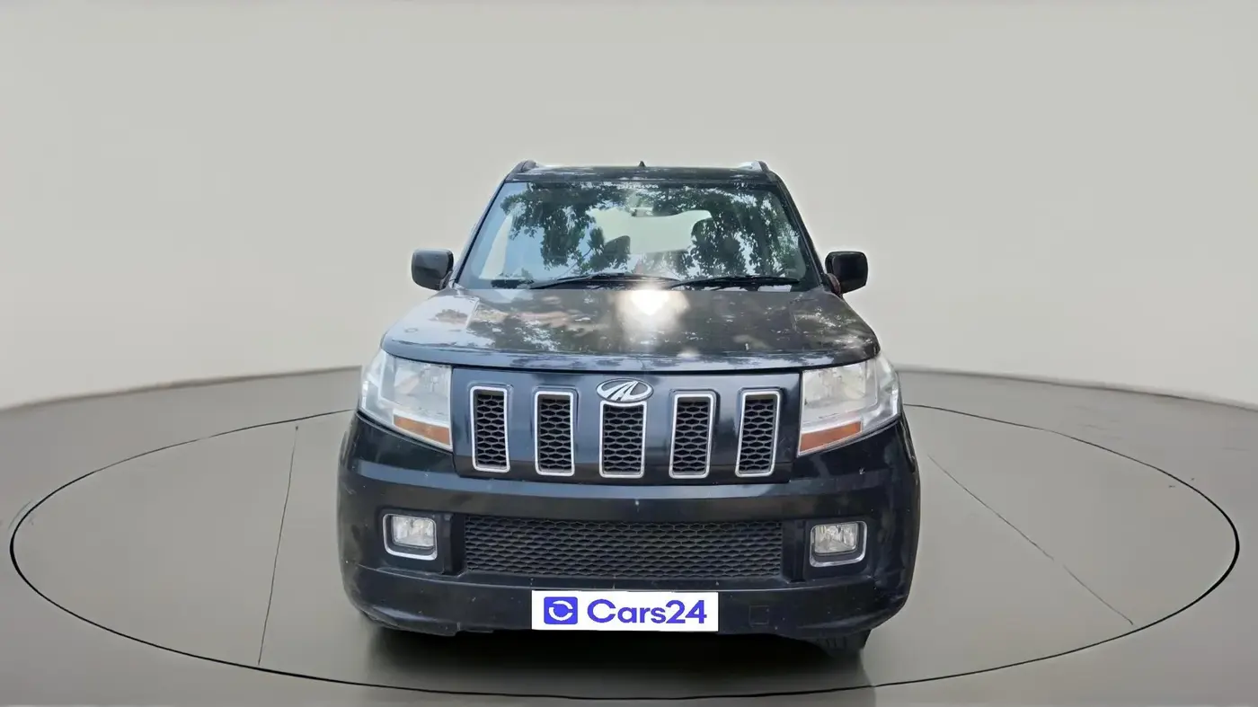 2018 Mahindra TUV300 T8, Diesel, Manual, 1,19,079 km, exterior