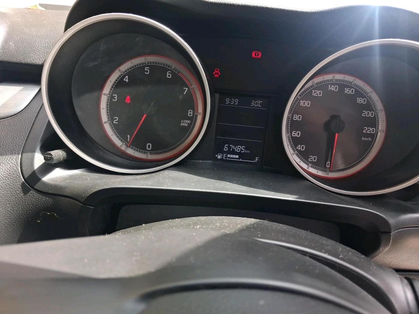 2020 Maruti Swift ZXI, Petrol, Manual, 67,486 km, interior