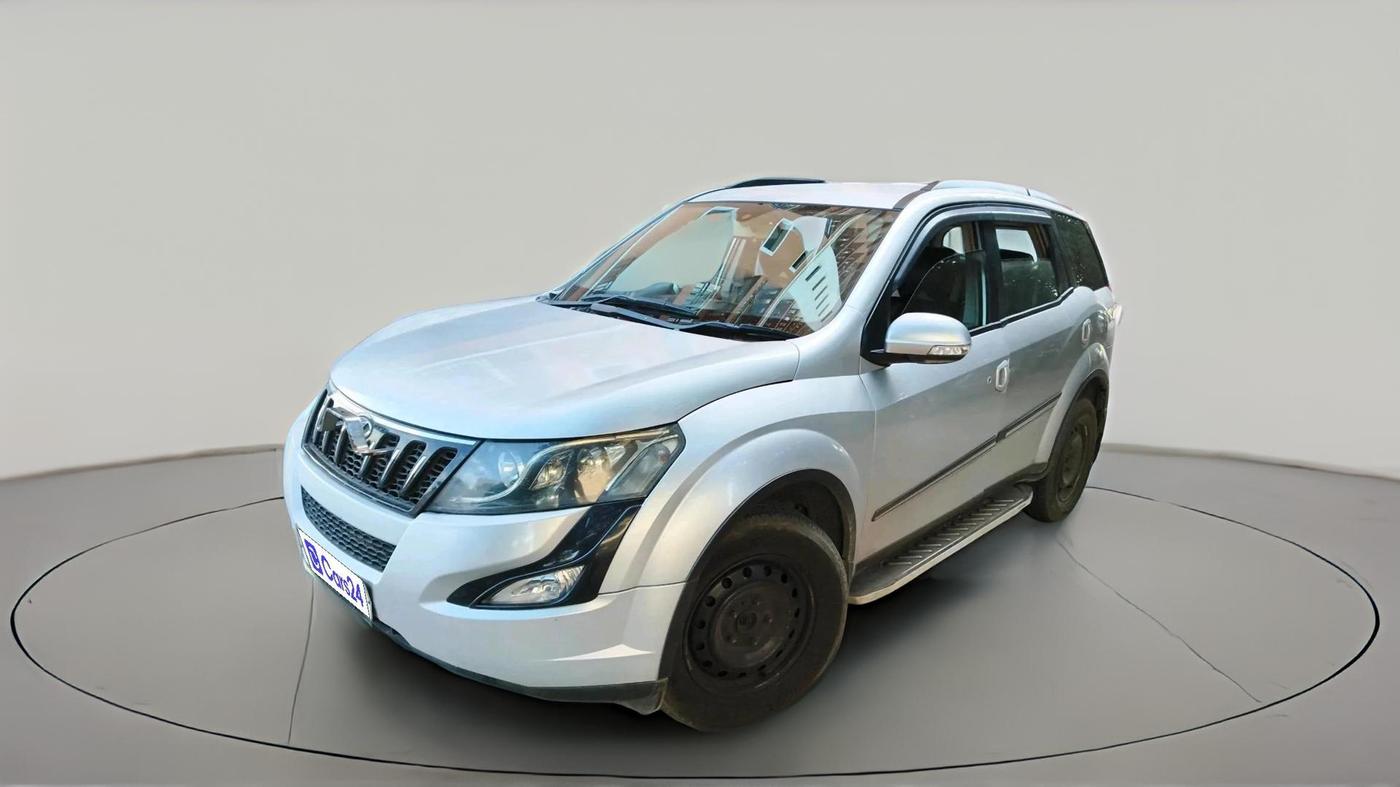2017 Mahindra XUV500 W6, Diesel, Manual, 1,28,364 km, exterior