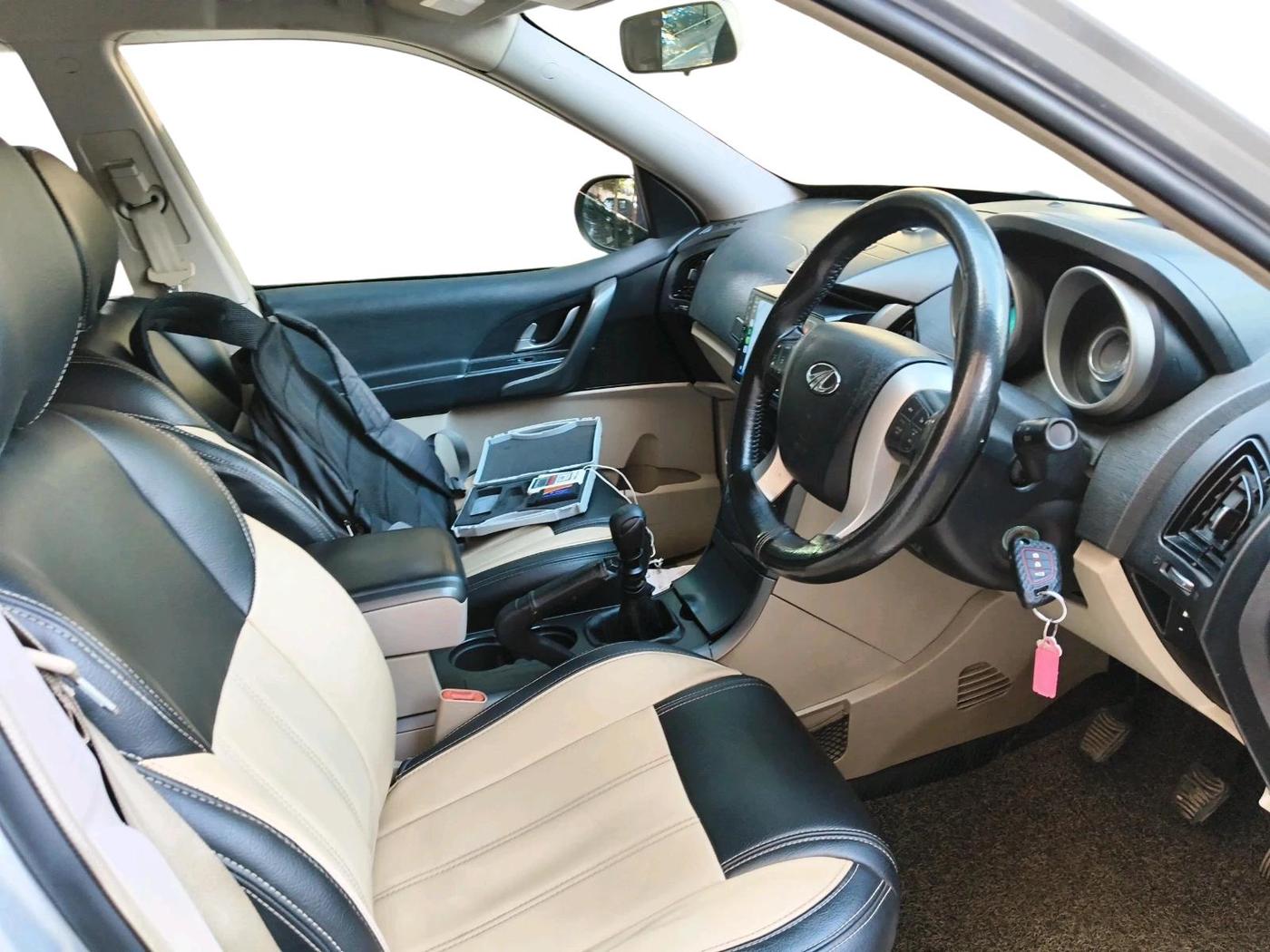 2017 Mahindra XUV500 W6, Diesel, Manual, 1,28,364 km, interior