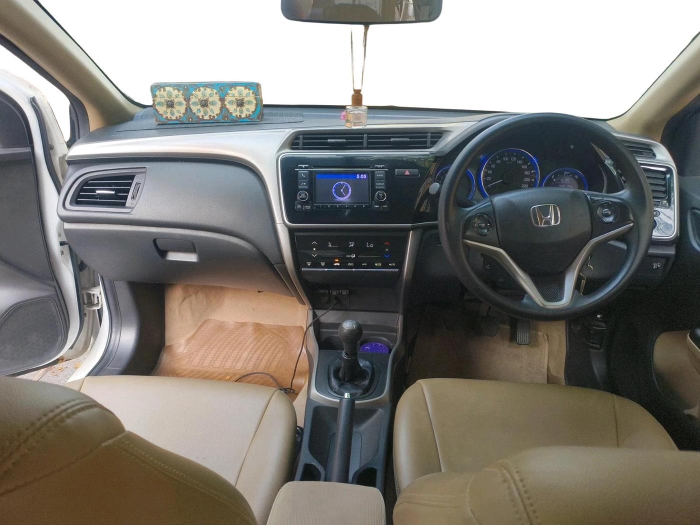 2016 Honda City 1.5L I-VTEC V MT, Petrol, Manual, 35,139 km, interior